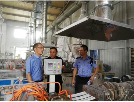 宿城區(qū)環(huán)保局對(duì)市駐廠督查交辦件開(kāi)展專項(xiàng)執(zhí)法行動(dòng)